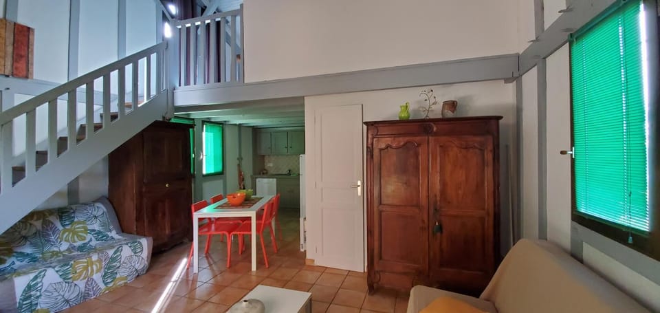 Gite 4kms plage grand domaine privé lacs natura 2000 House in Saint-Julien-en-Born