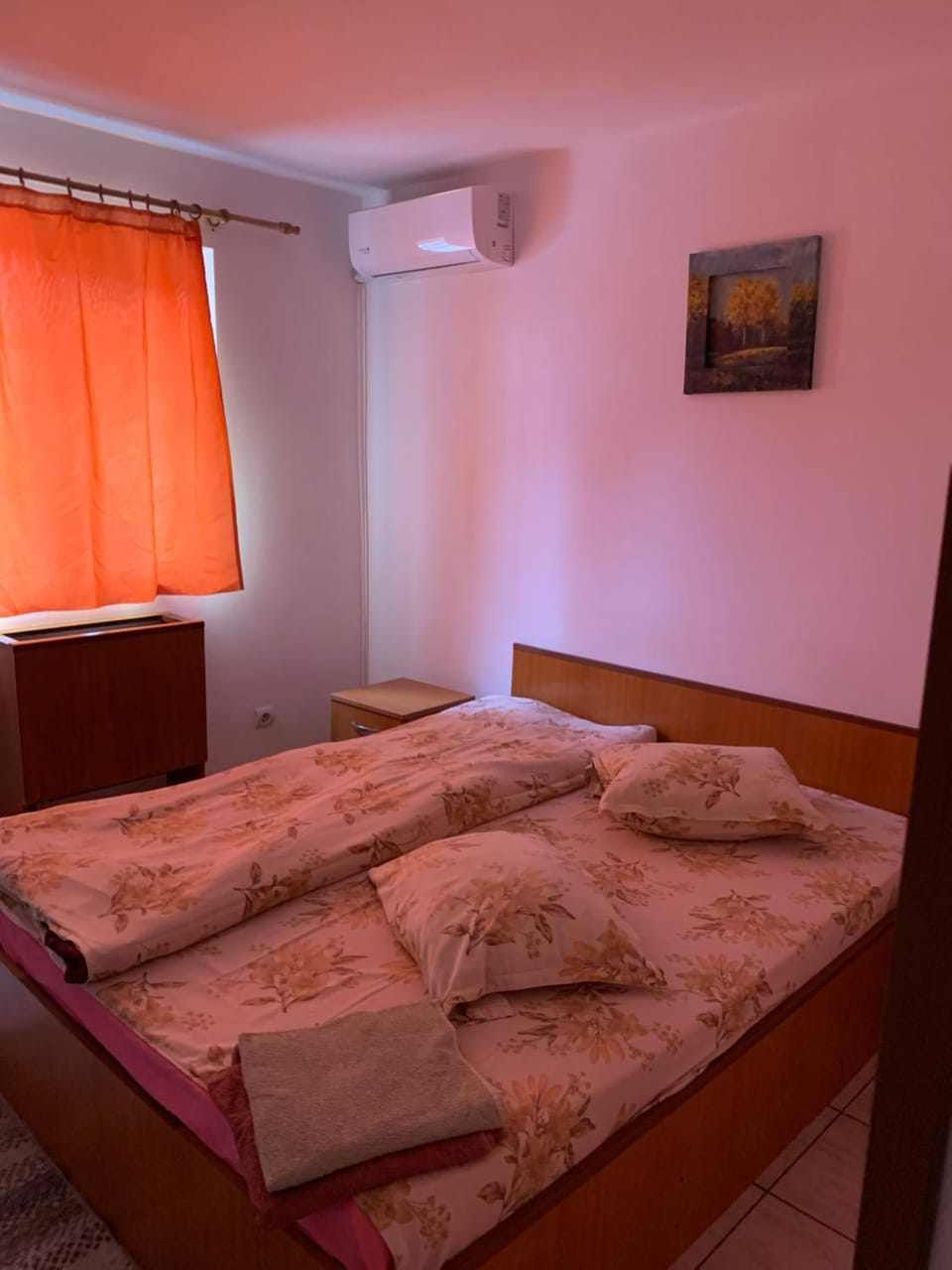 Quiet Garden Ground Floor Apartment in Bucharest