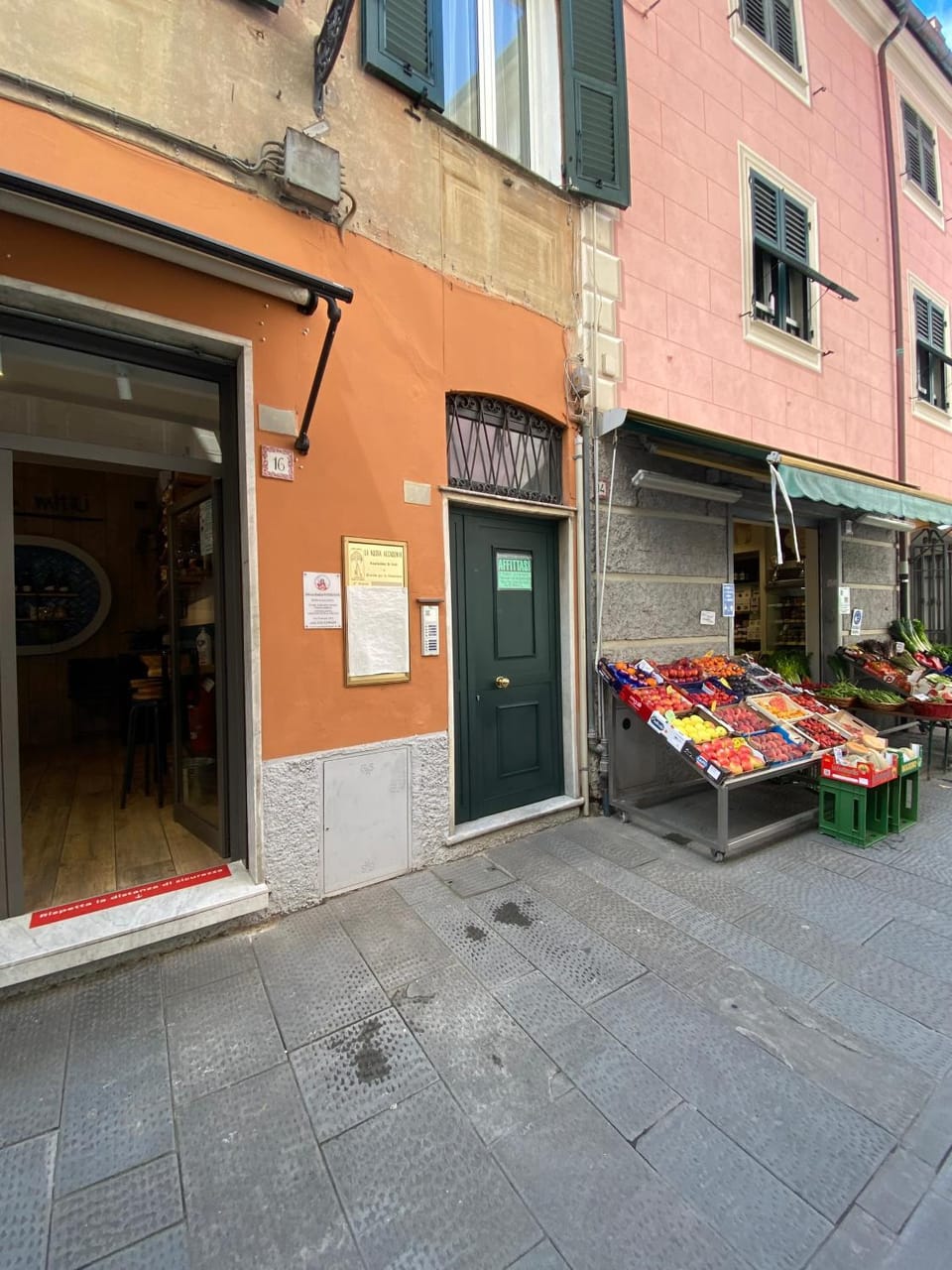 Facade/entrance