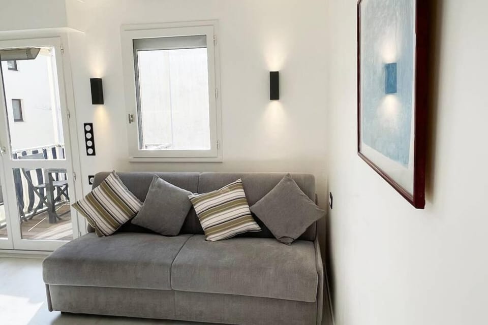 APPARTEMENT LA BAULE 5 PERS A 50 M DE PLAGE Apartment in Le Pouliguen