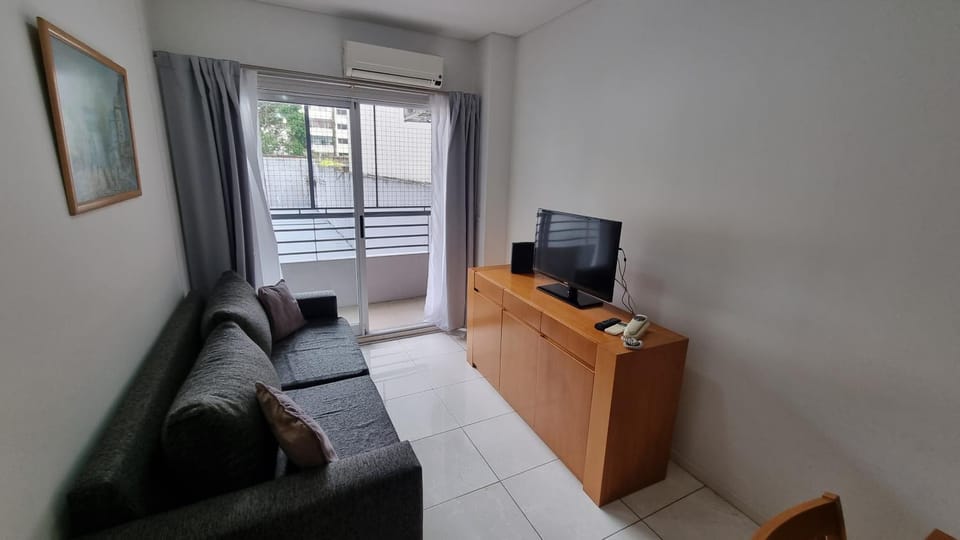 MODERNO DEPARTAMENTO de DOS AMBIENTES CON BALCON en ALMAGRO Apartment in Buenos Aires