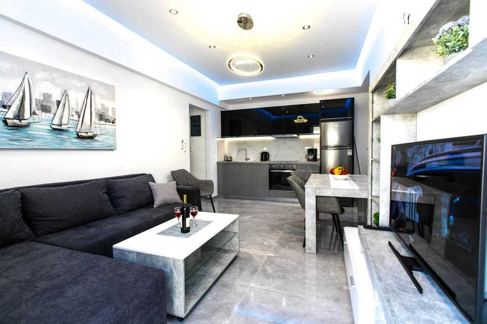 Kitchen or kitchenette, Living room, Dining area
