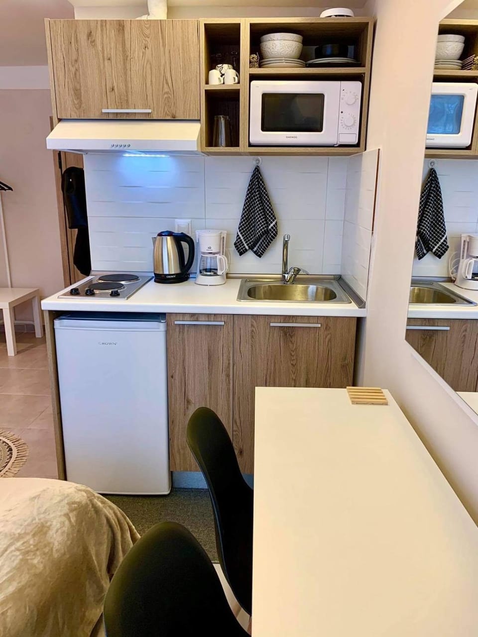 Kitchen or kitchenette