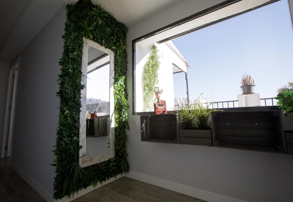 Day, Living room