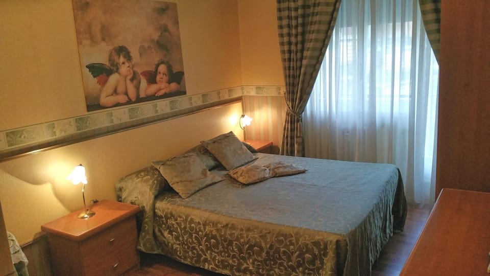 Day, Photo of the whole room