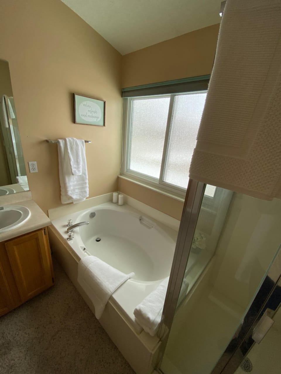 Bathroom, Bath, towels