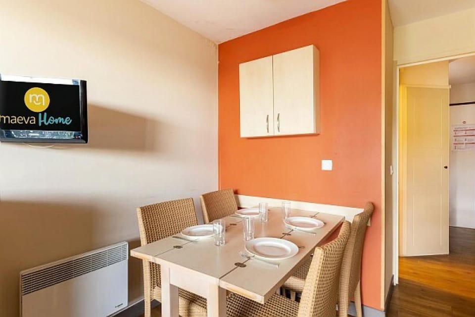 Bathroom, Bedroom, kitchen