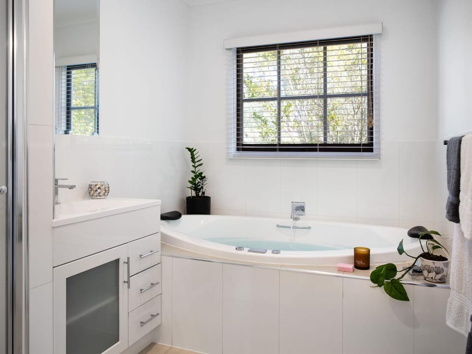 Bathroom, Bath