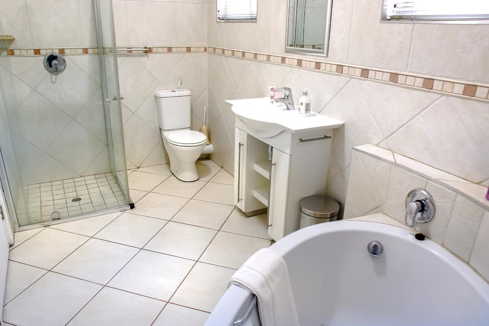 Deale Road Guesthouse Bed and Breakfast in South Africa