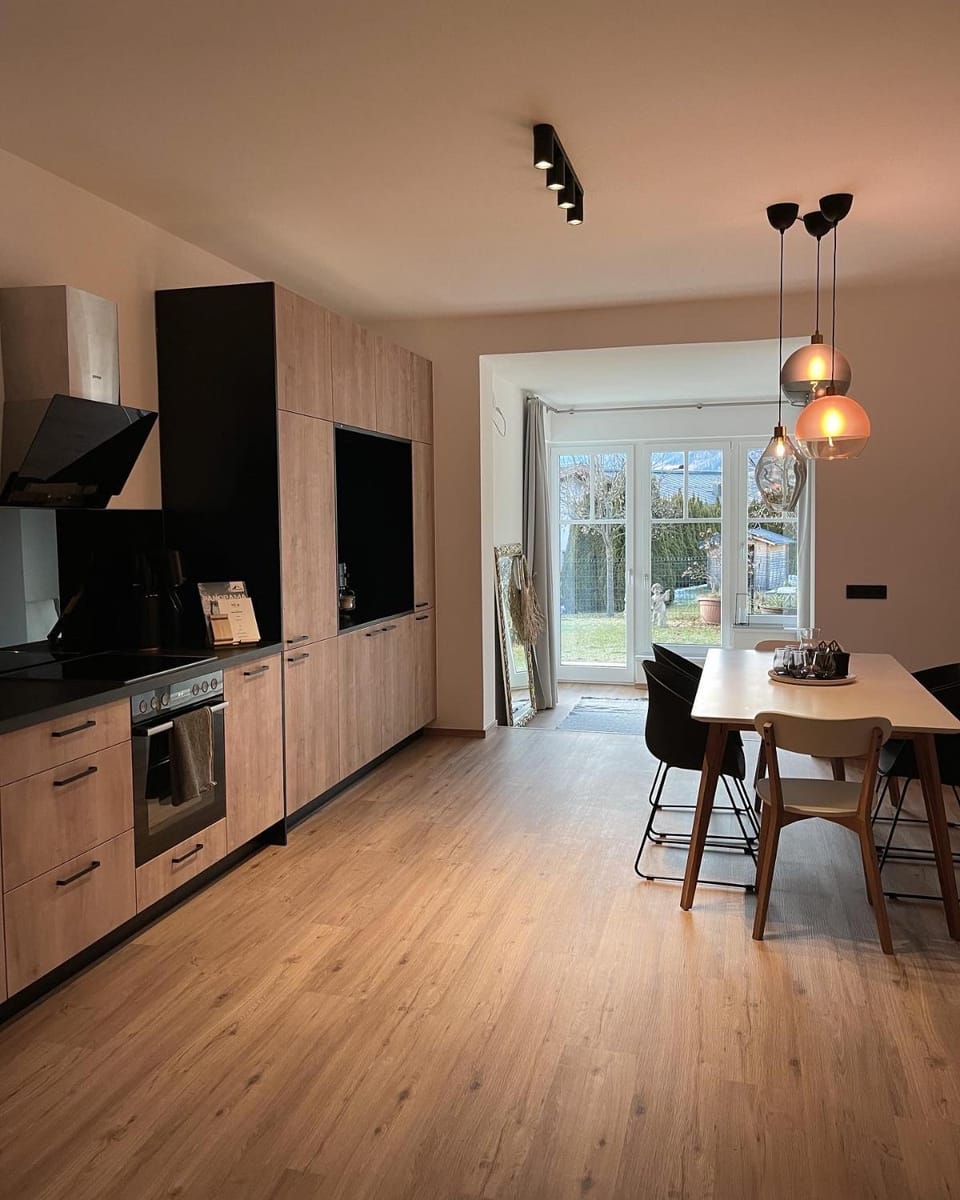 Kitchen or kitchenette, Dining area, dishwasher, pet friendly, stove, toaster