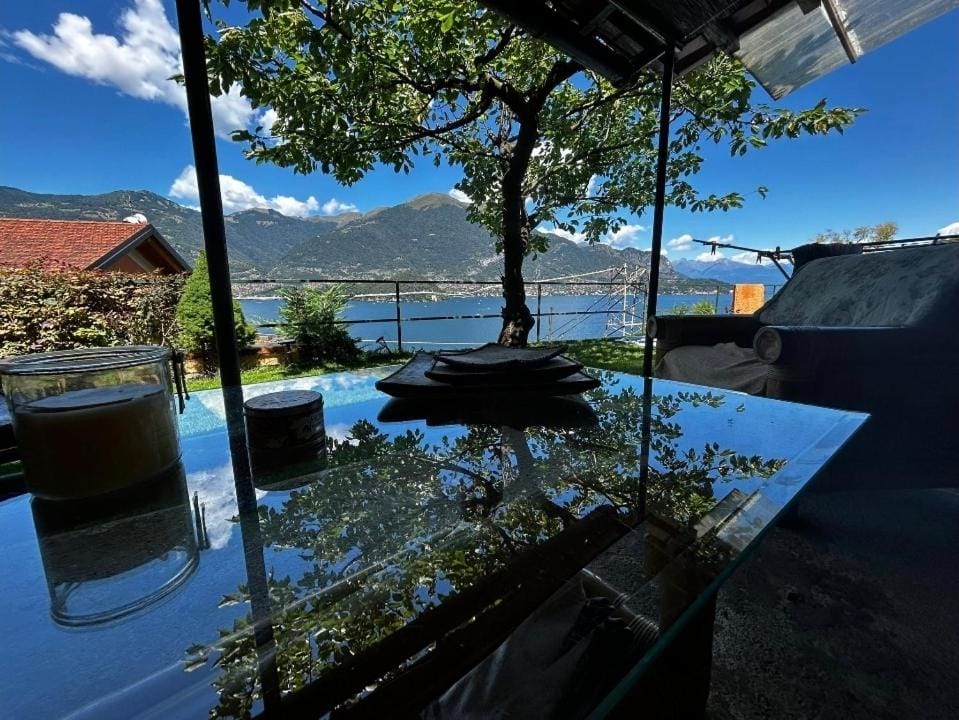 Mella house garden relax House in Bellagio