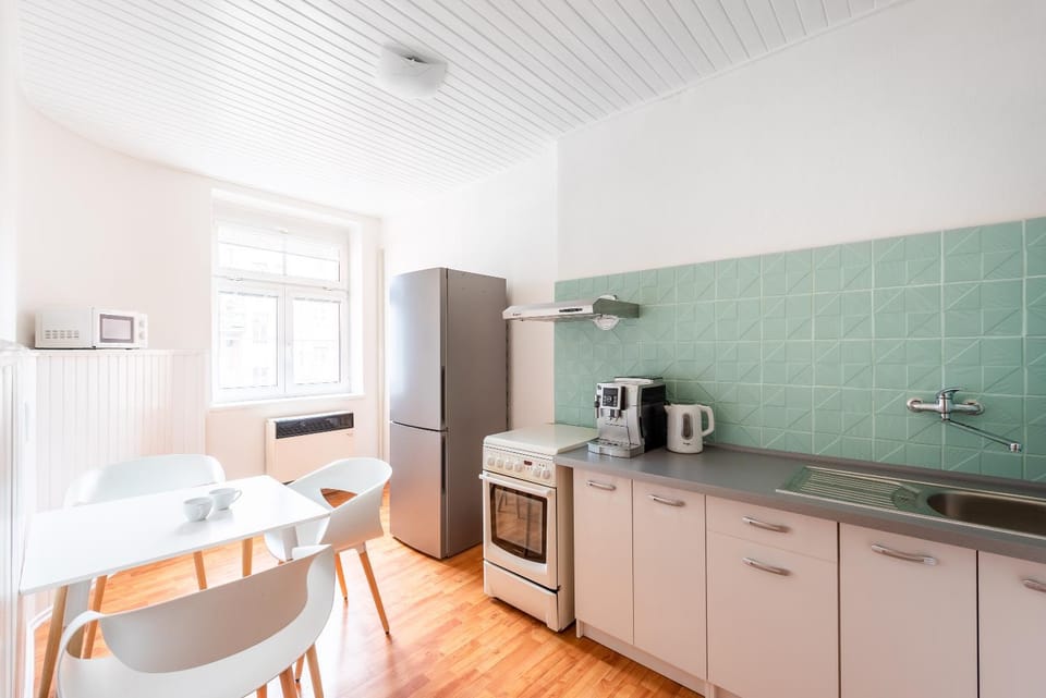 Kitchen or kitchenette, kitchen