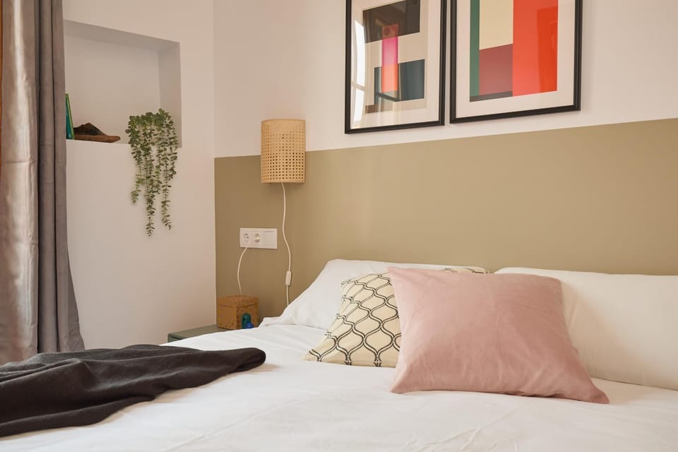 Bed, Bedroom