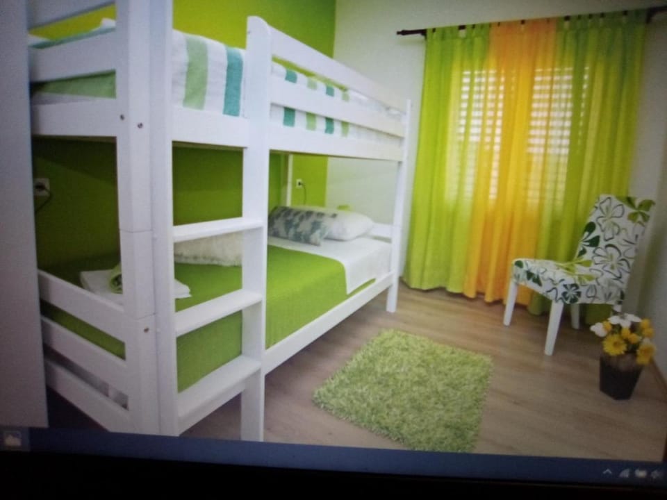 Bed, Bedroom, bunk bed