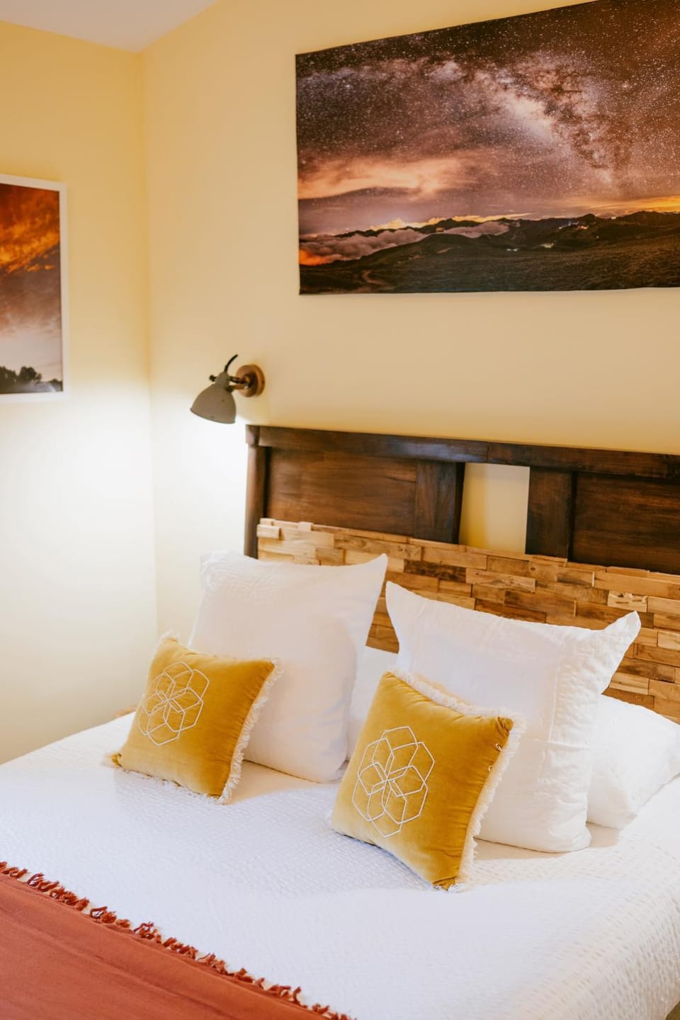 Bed, Bedroom