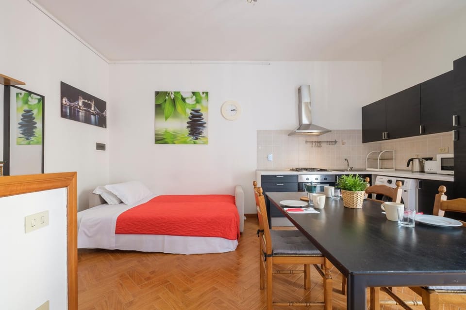 San Pietro House by Studio Vita Apartment in Bologna