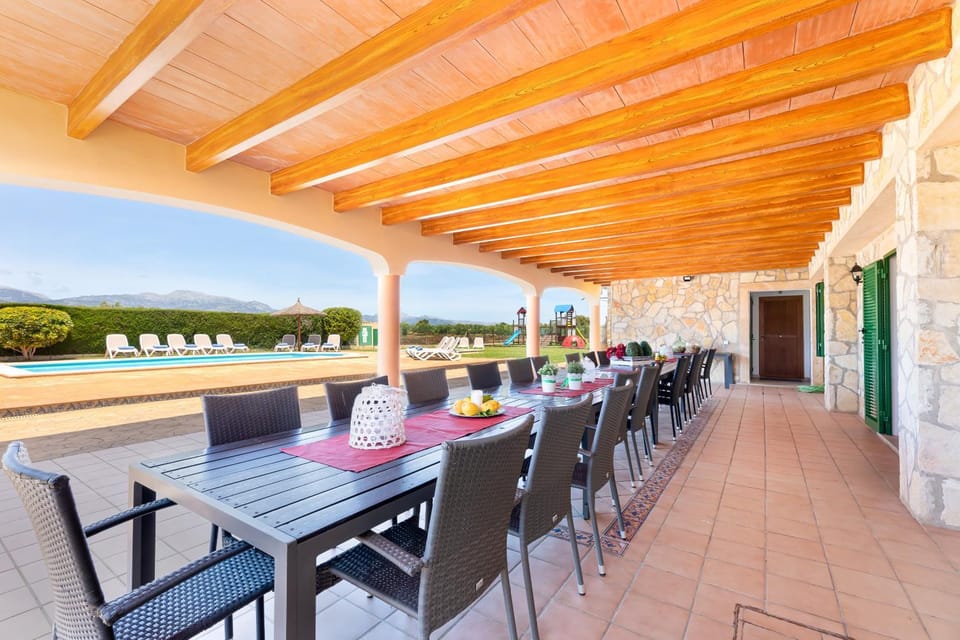 Property building, Balcony/Terrace, Living room