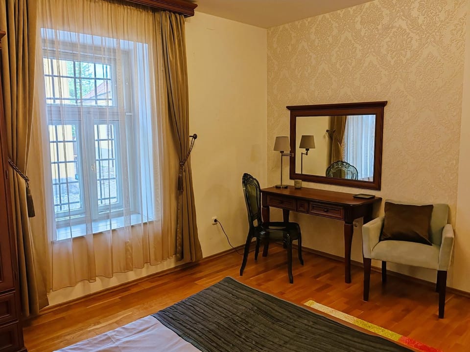 Photo of the whole room