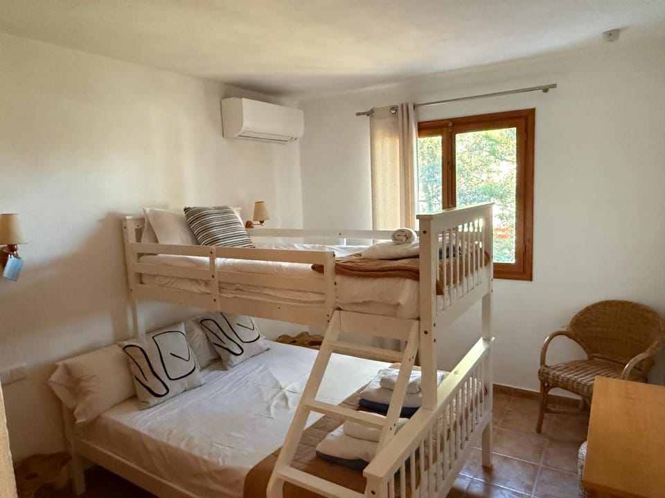 Villa Bella Mirada 4 chambres - piscine chauffée House in San Jaime Mediterráneo