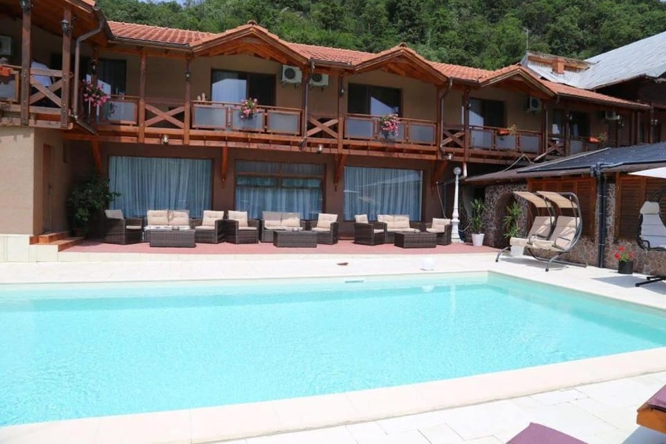 Property building, Day, View (from property/room), Balcony/Terrace, Pool view, Swimming pool, Swimming pool, sunbed