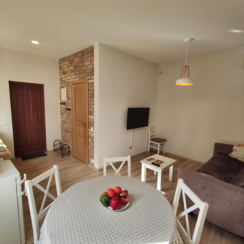 TV and multimedia, Living room, Dining area