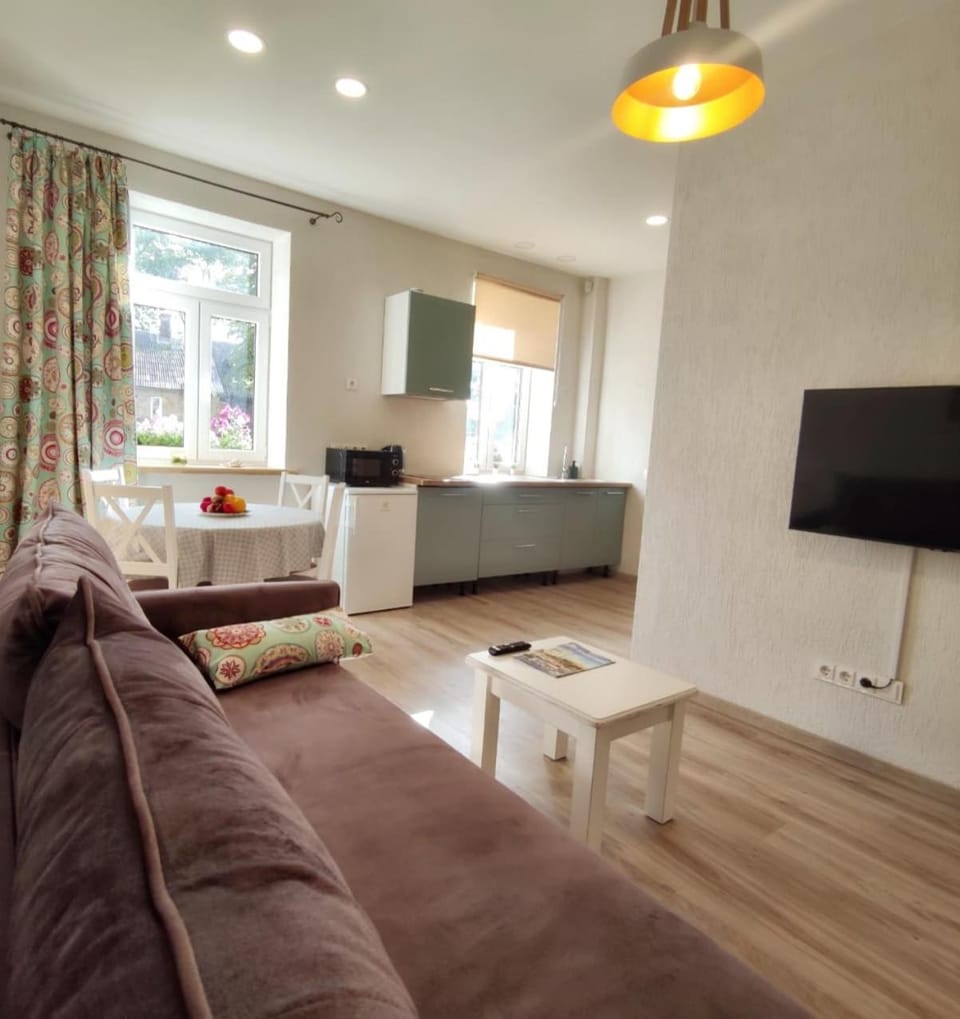 Kitchen or kitchenette, Living room, Dining area