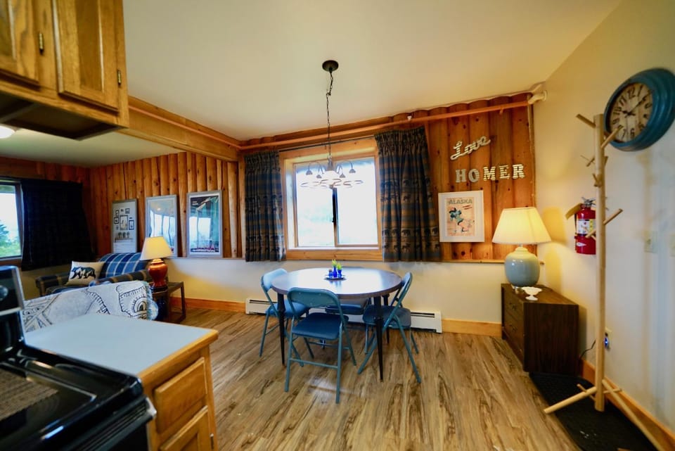 Flat Fish Lodge B&B and Event Center Bed and Breakfast in Fritz Creek