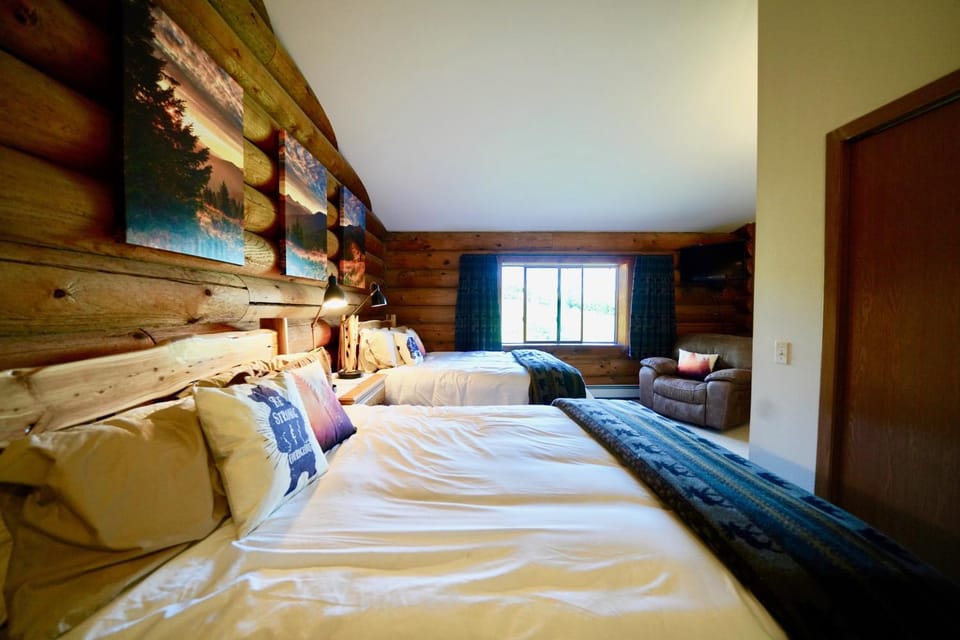 Flat Fish Lodge B&B and Event Center Bed and Breakfast in Fritz Creek