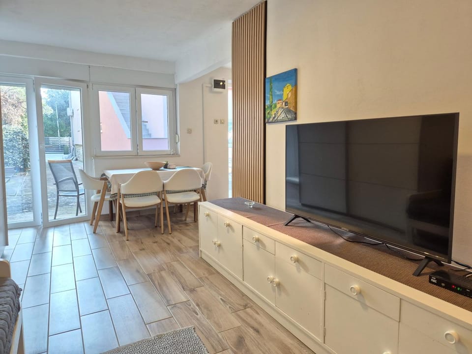 Small guest House Punta Pakoštane Apartment in Šibenik-Knin County, Croatia