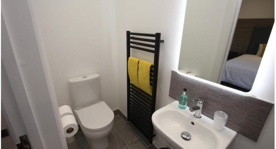 Guest Rooms @ 128 Bed and Breakfast in Northern Ireland