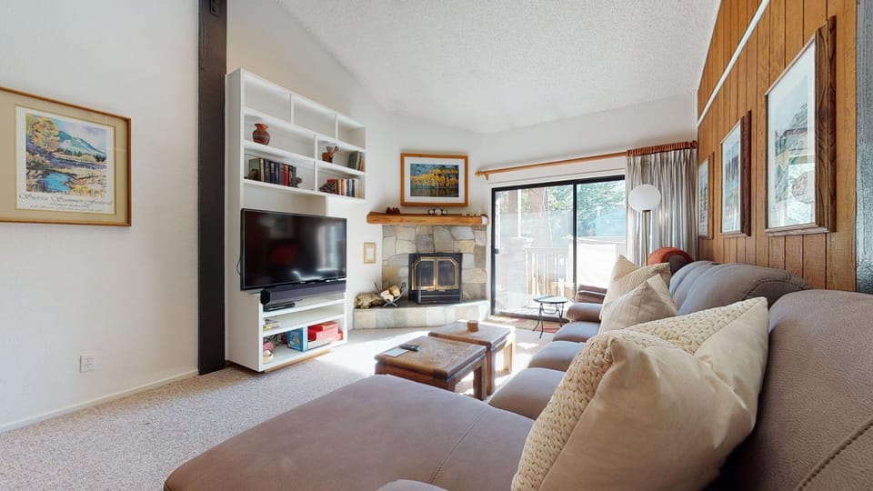 Summit #293 condo Apartment in Mammoth Lakes