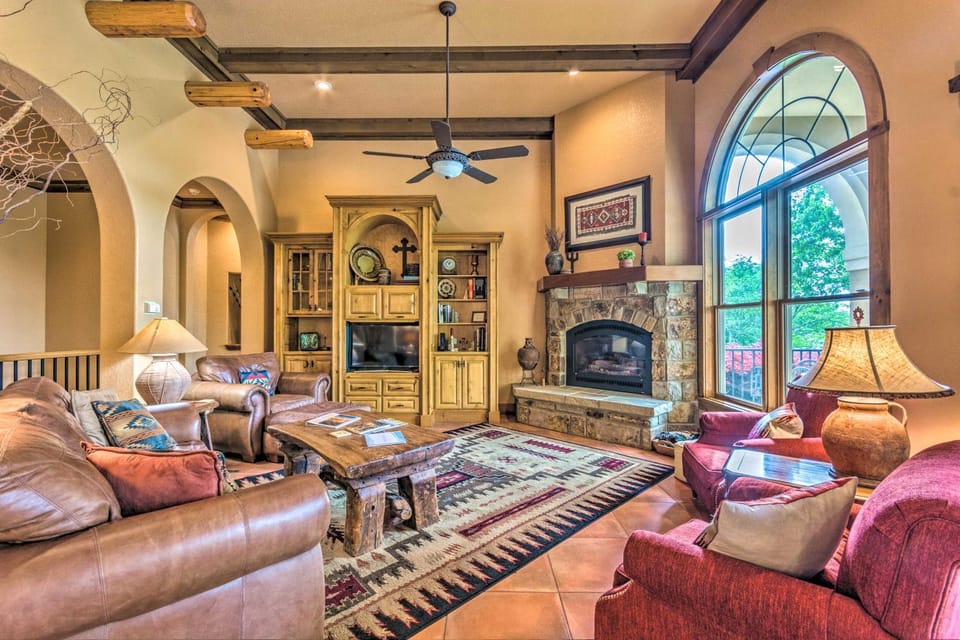 Private Dock and Water Views Hot Springs Abode! House in Rockwell