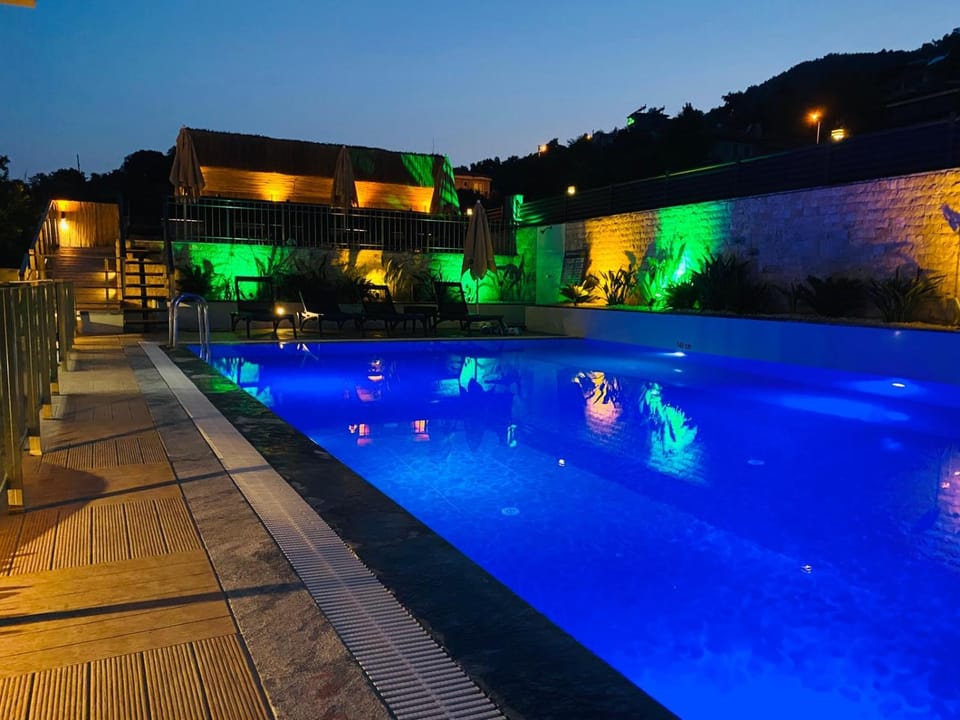 Night, Pool view, Swimming pool, sunbed