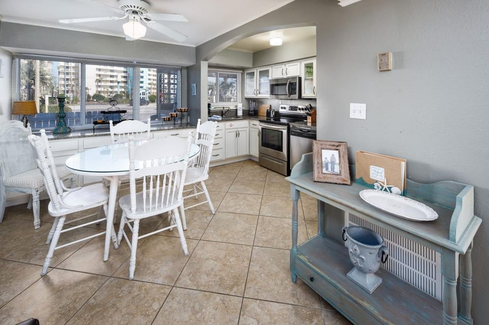 100B - 1BR/1 Bath at Seaspray Condos on Okaloosa Island, Fort Walton Beach, Fl House in Okaloosa Island
