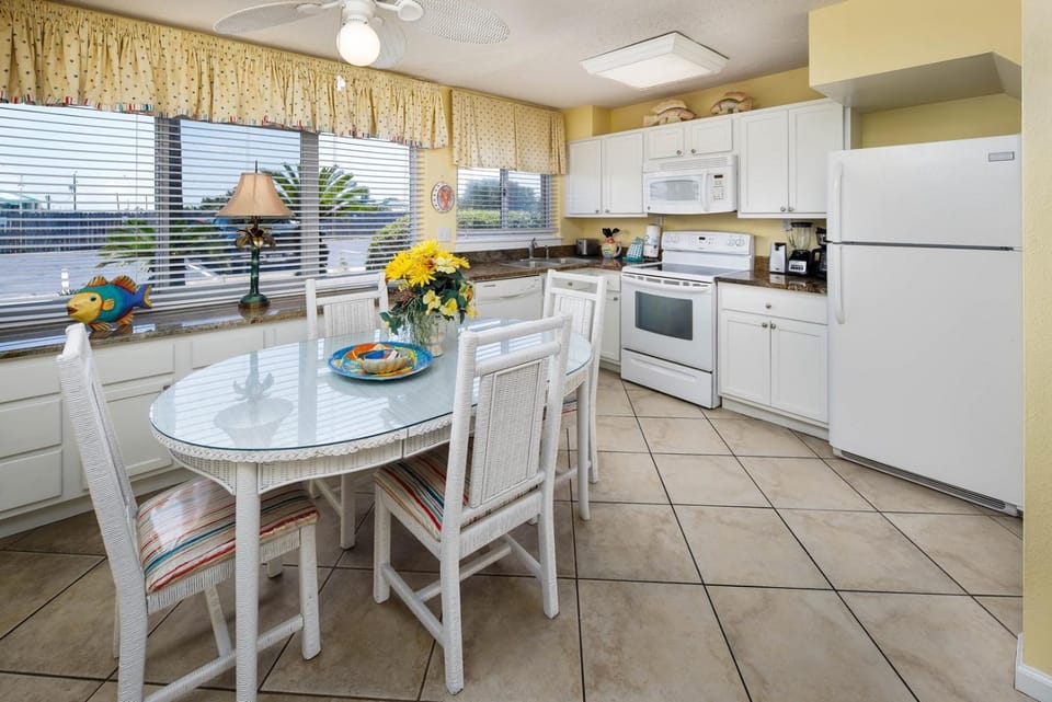 105A - 1BR/1 Bath at Seaspray Condos on Okaloosa Island, Fort Walton Beach, Fl House in Okaloosa Island