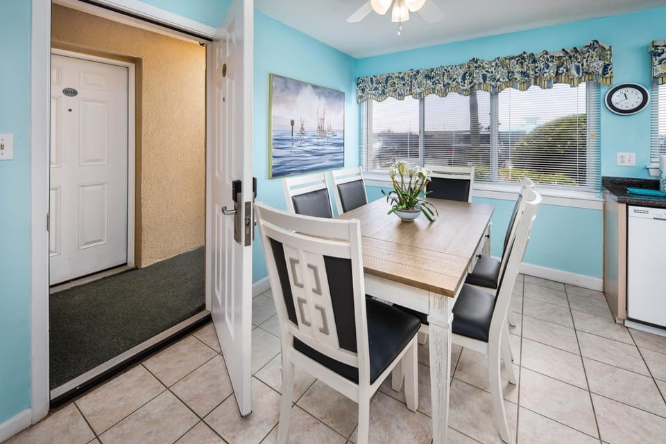 103A - 1BR/1 Bath at Seaspray Condos on Okaloosa Island, Fort Walton Beach, Fl House in Okaloosa Island