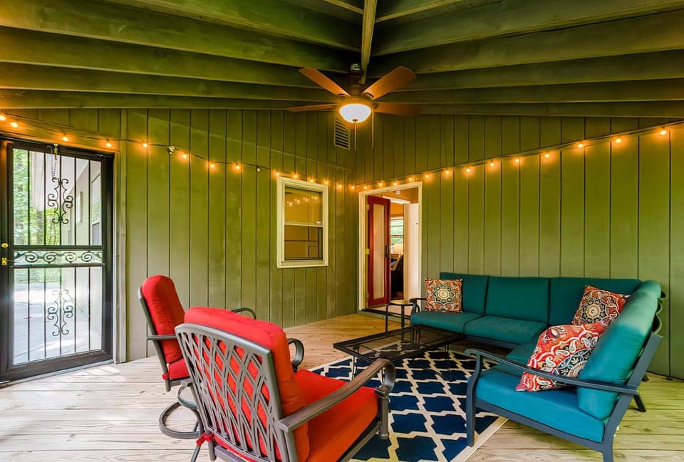 Patio, Seating area