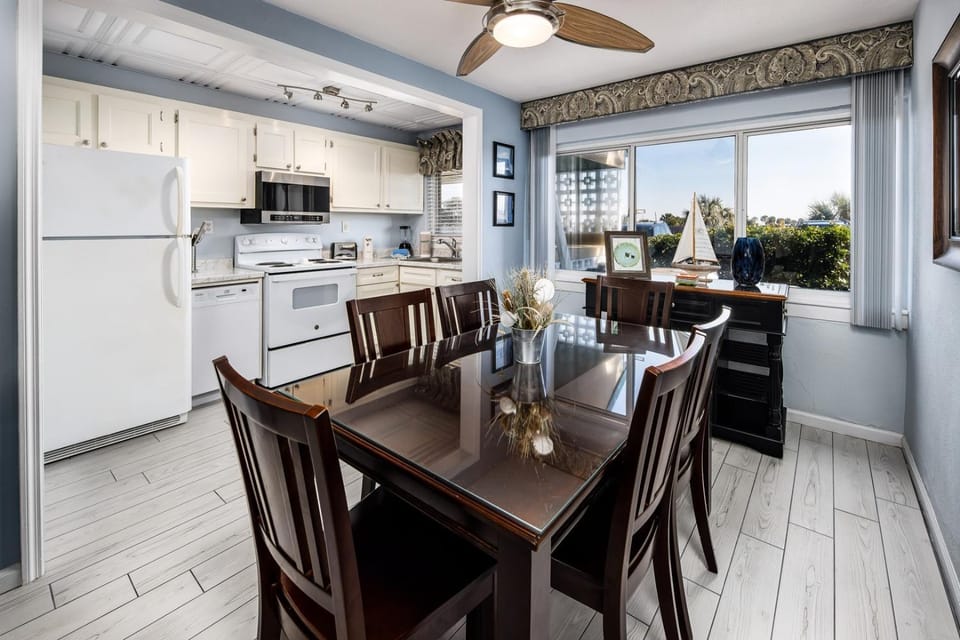 110A - 1BR/1 Bath at Seaspray Condos on Okaloosa Island, Fort Walton Beach, Fl House in Okaloosa Island