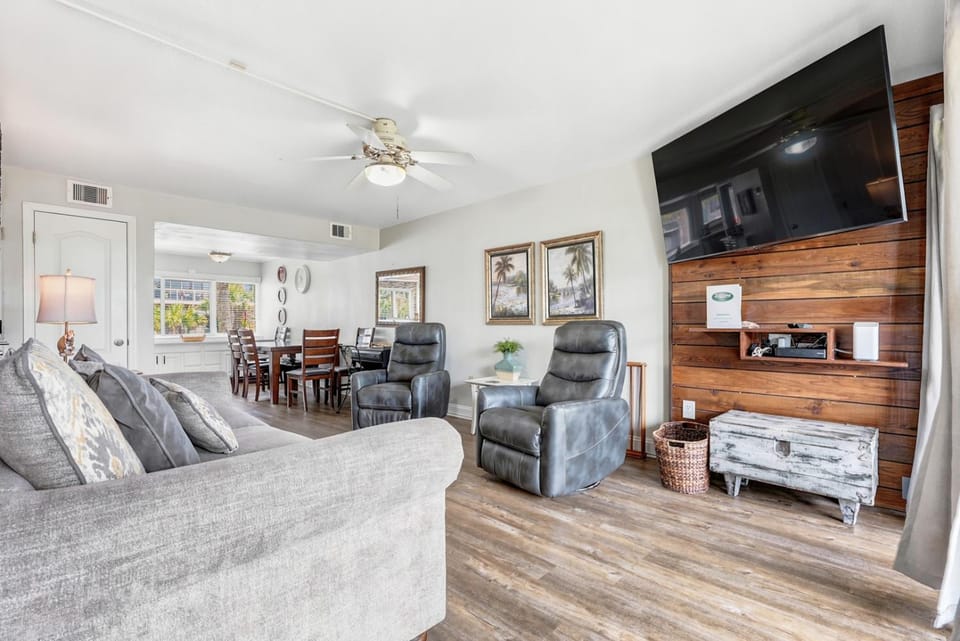 204D - 2BR/2 Bath at Seaspray Condos on Okaloosa Island, Fort Walton Beach, Fl House in Okaloosa Island