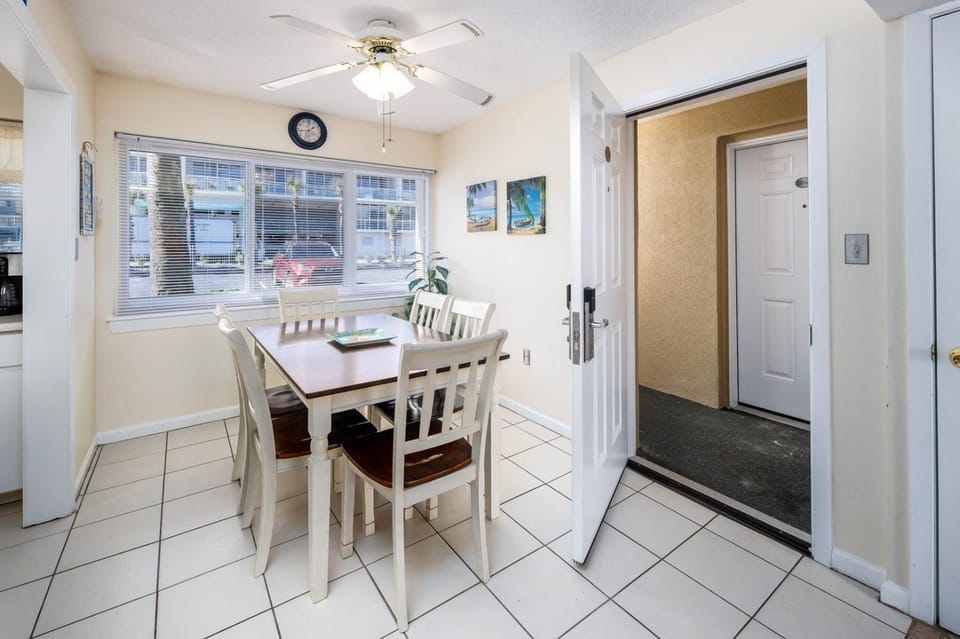 Seaspray Condos 205B House in Okaloosa Island
