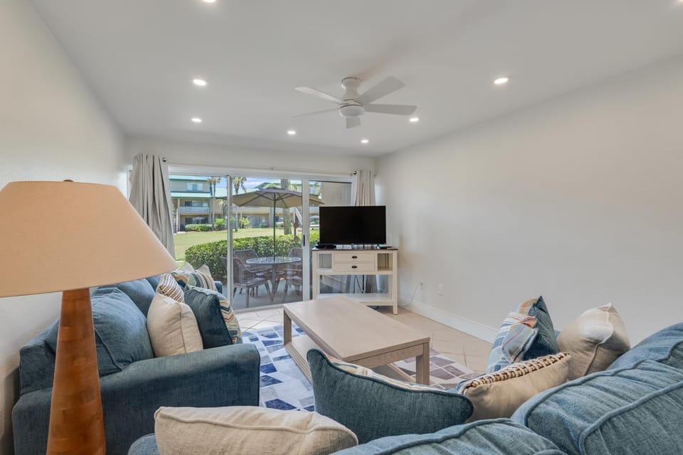 Seaspray Condos 210B House in Okaloosa Island