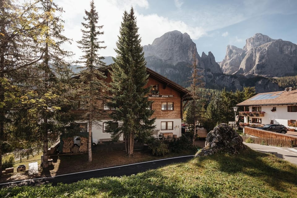 Property building, Natural landscape, Mountain view