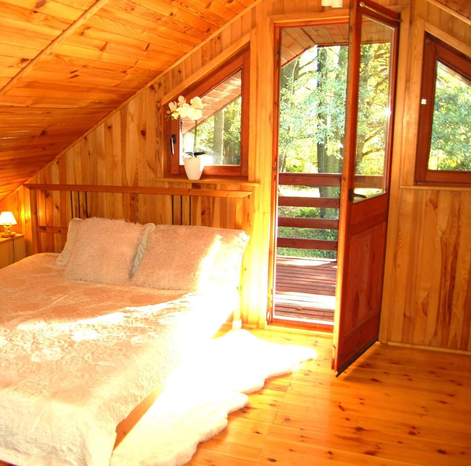 Bed, View (from property/room), Garden view, Garden view