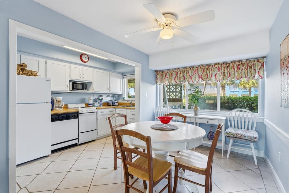 212A - 1BR/1 Bath at Seaspray Condos on Okaloosa Island, Fort Walton Beach, Fl House in Okaloosa Island