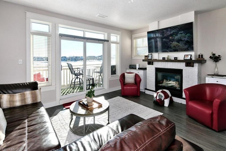 Patio, Patio, Living room, Seating area