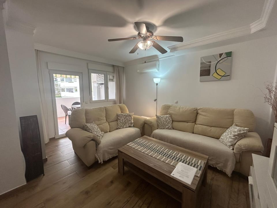 Holidays & Home La Quinta Resort, 2 hab ,piscina y playa a 150 m Apartment in Benalmadena