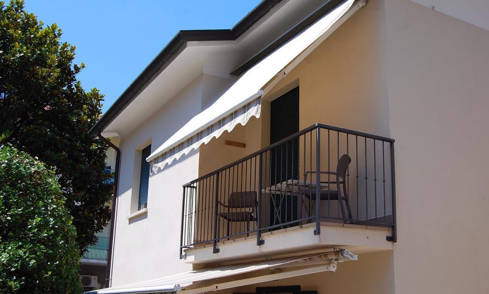 Property building, Balcony/Terrace