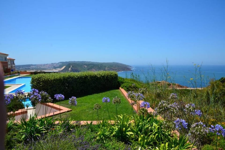 Aparatmento T3 com vista mar em condomínio de Luxo Apartment in Portugal