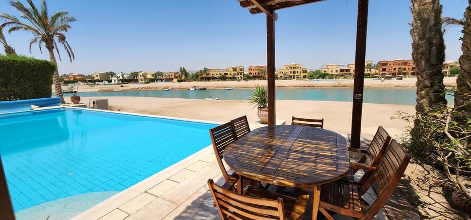 Patio, Day, Balcony/Terrace, Dining area, Lake view, Swimming pool