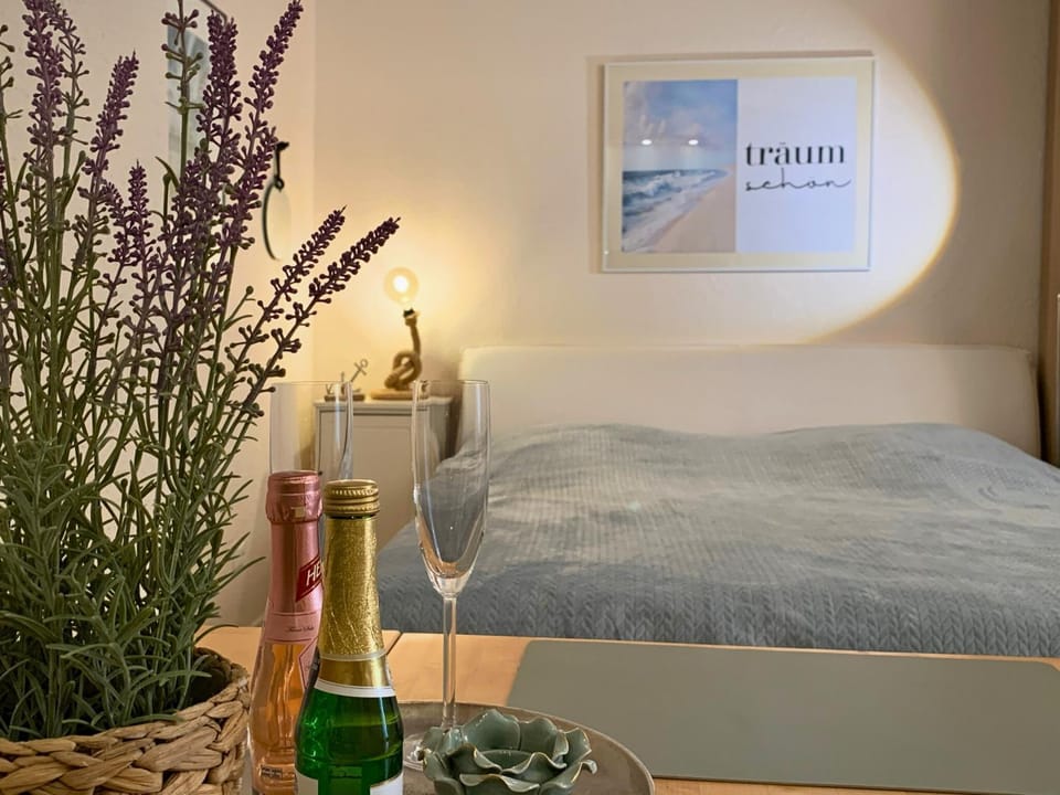 Bed, Living room